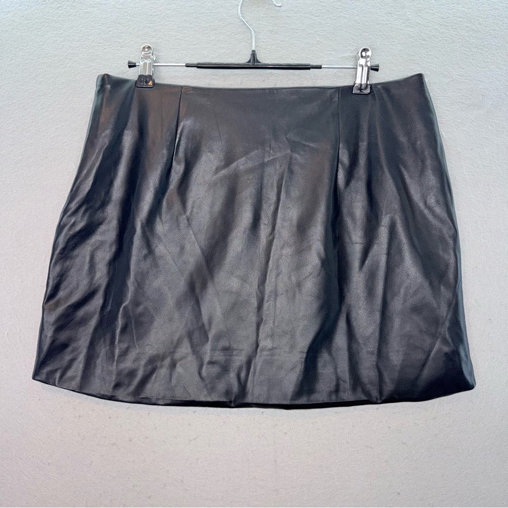 Fabletics - NWT women’s vegan leather high waisted mini skirt black A- line SZ L - Picture 8 of 10